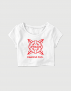 Μπλουζάκι crop top με τύπωμα Hawkins Pool